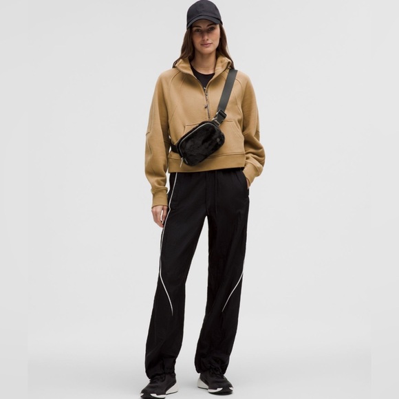 Lululemon Black Furry Belt Bag - Picture 2 of 4